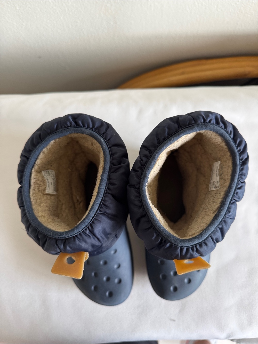 CROCS Kids Navy Gum Neo Puffer Snow Boots Sz 11C - Picture 6 of 7